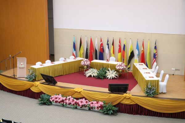 2808EF3A8-DA41-1421-EFAF-CA935F73D708.jpg